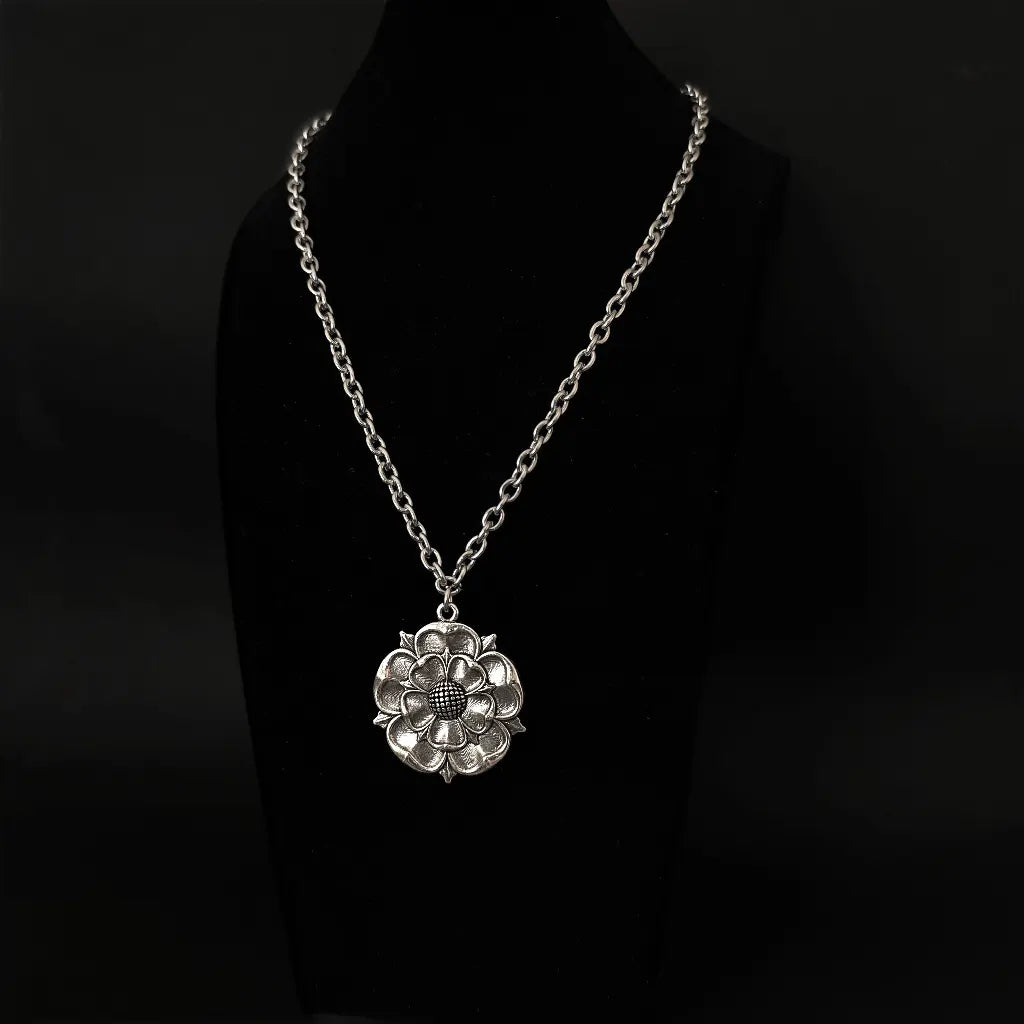 Tudor Rose Chain Silver